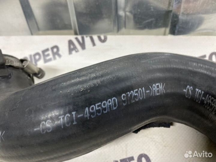 Патрубок интеркулера Kia Sportage 4QL D4FE 2019