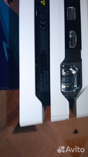 Sony Playstation 4 Pro белая