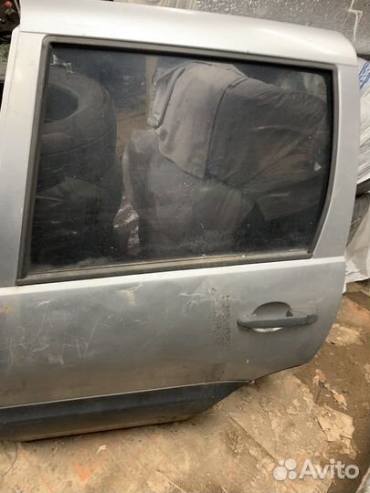 Дверь ваз2121