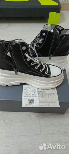Продам зимние ботинки
