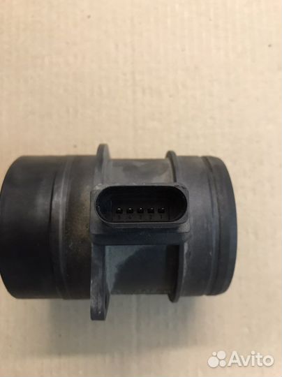 Расходомер воздуха Tiguan/Passat B6 2.0TDI