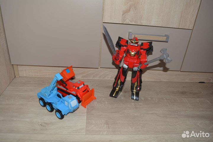 Фирменные игрушки для мальчика