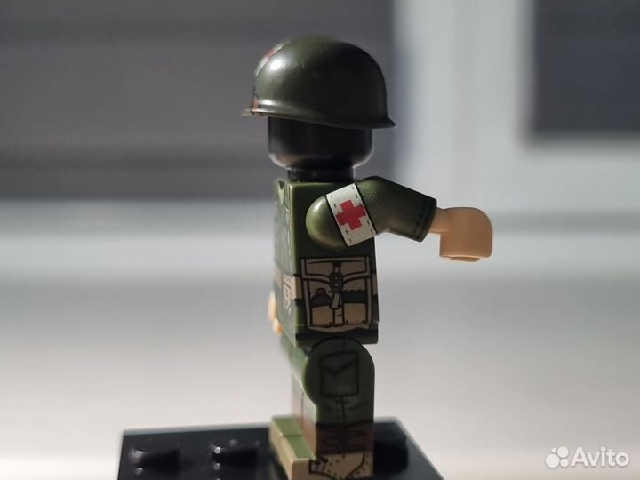 Lego военный врач вмв