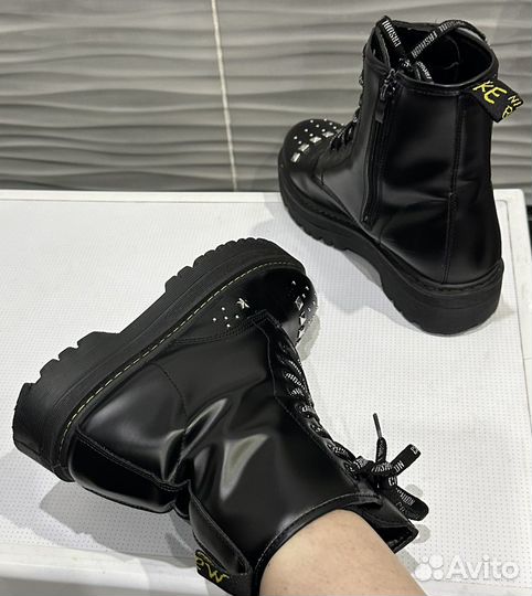 Ботинки демисезонные женские 40 41 р