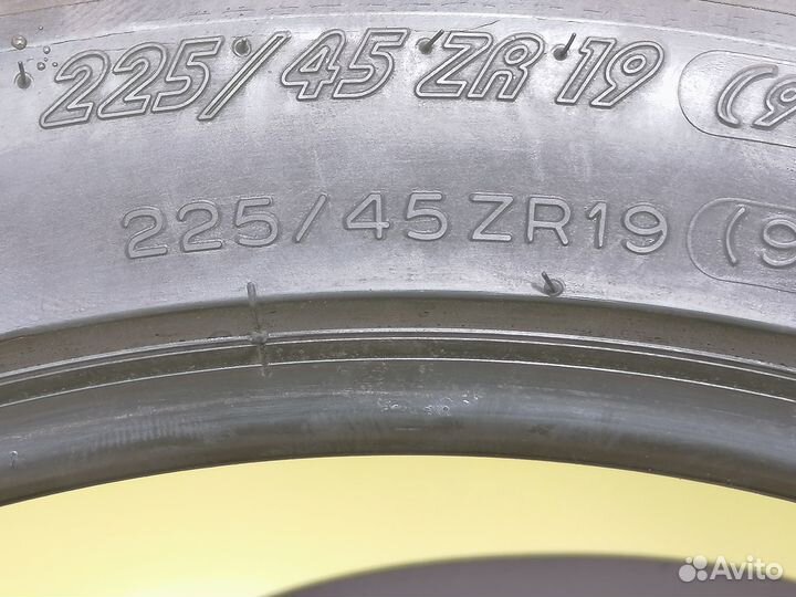 Michelin Pilot Super Sport 225/45 R19