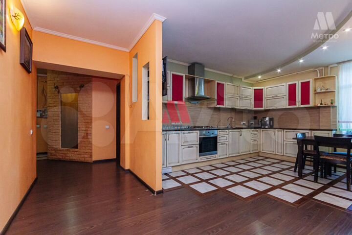 4-к. квартира, 109 м², 2/5 эт.