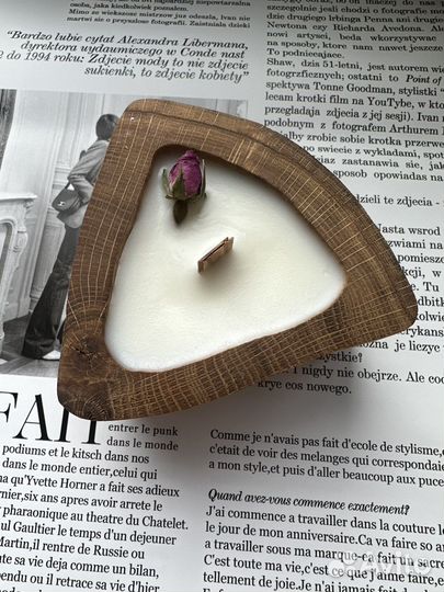 Свеча в дереве