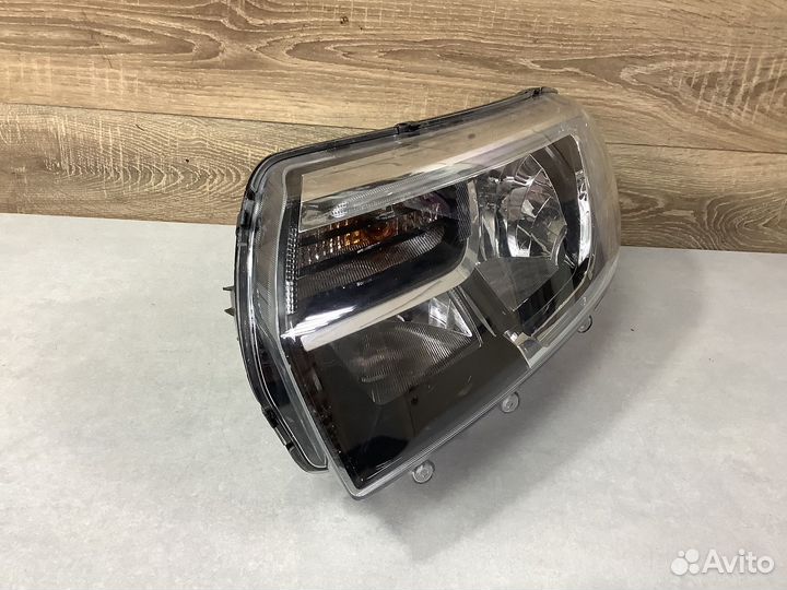 Фара левая Renault Logan, Sandero