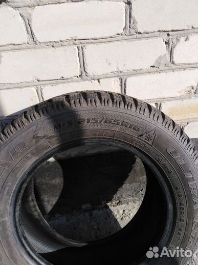 Goodyear UltraGrip 500 215/65 R16