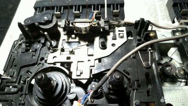 Лентопротяжный механизм