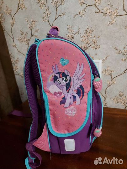 Рюкзак школьный