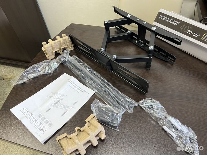 Настененное крепление для ЖК телевизора