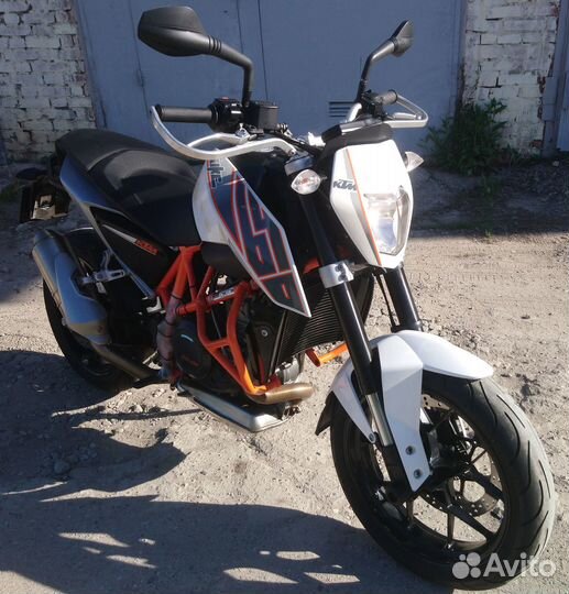 Мотоцикл KTM Duke 690