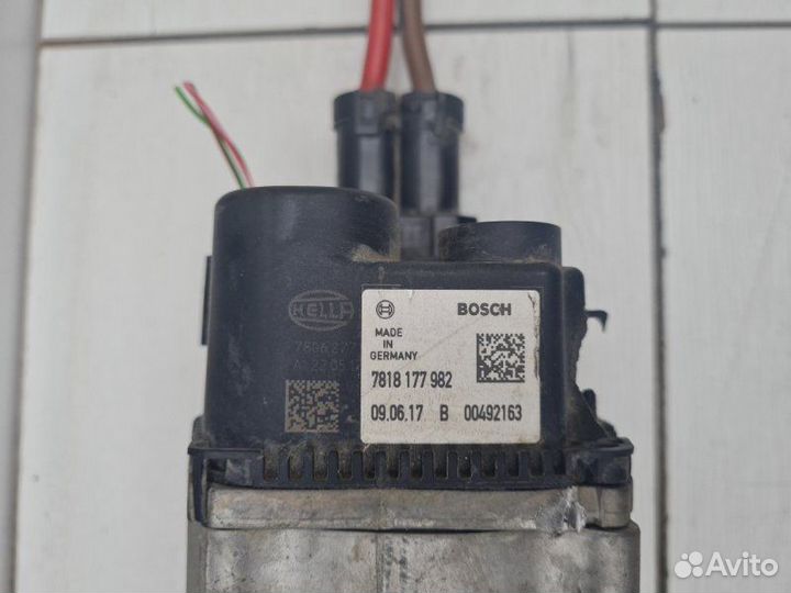 Серводвигатель эур Bmw 3 F30 LCI B46B20B 2017