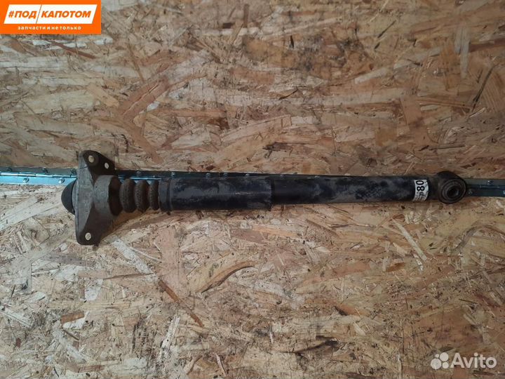 Стойка амортизатора задняя Volkswagen Golf 6 2011