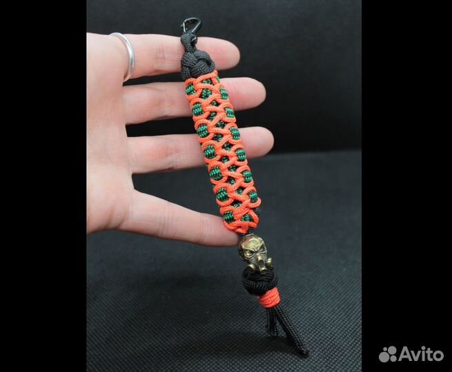 Брелоки из паракорда с бусинами