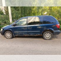 Chrysler Voyager 2.4 AT, 2001, 350 000 км, с пробегом, цена 215 000 руб.