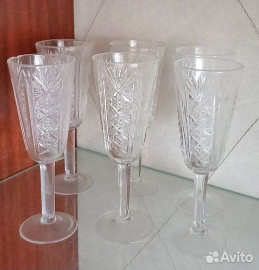 Хрустальные фужеры, стаканы, вазы