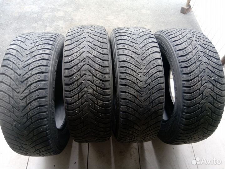 Nokian Tyres Hakkapeliitta 8 SUV 235/65 R17