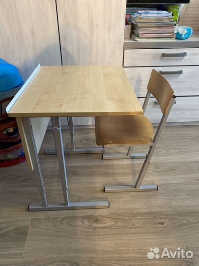 Письменный стол