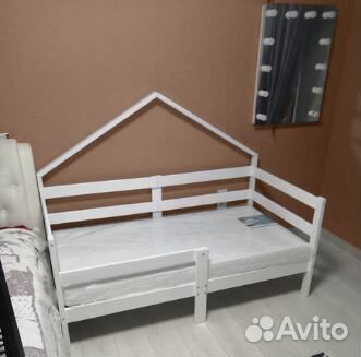 Кроватка с бортиком для малыша берёза Терем Инк