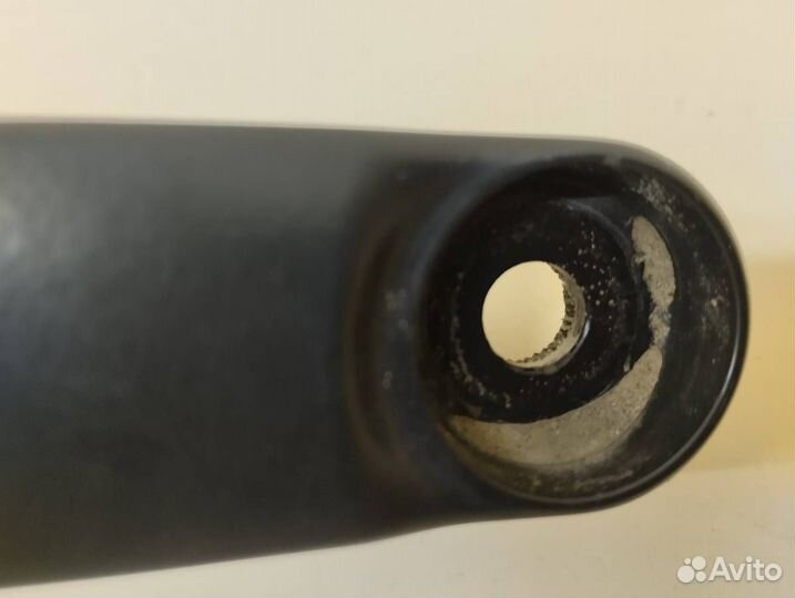 Поводок стеклоочистителя передний правый Kia Optim