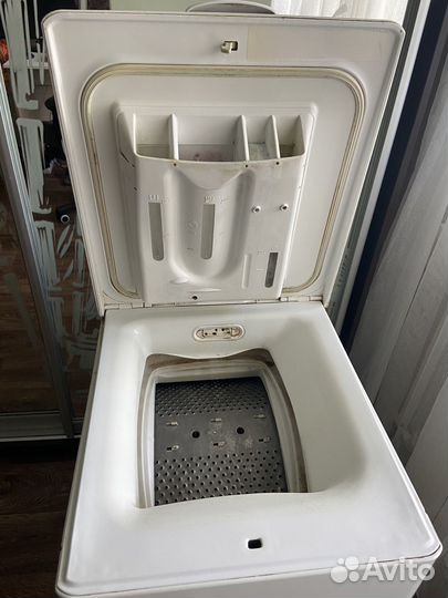 Стиральная машина с вертикальной загрузкой