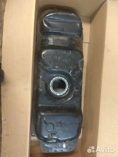 Бак SsangYong Rexton 3.2 (2211008B03)