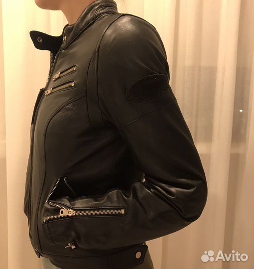 Куртка кожаная женская для мотоэкипировки