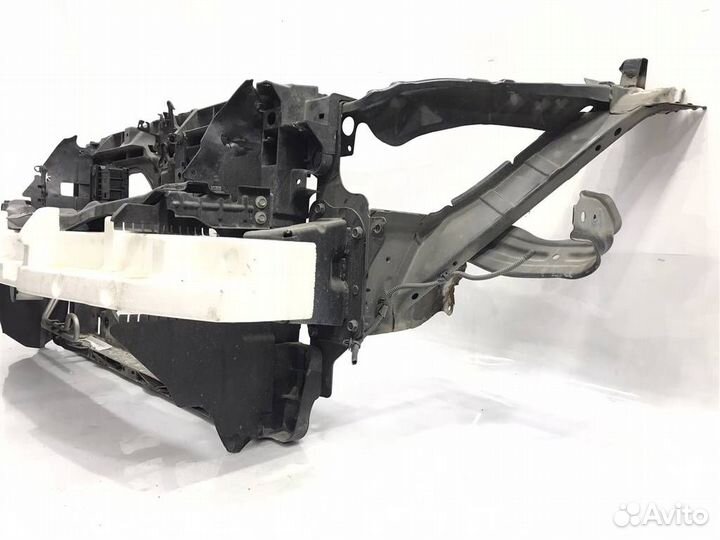 Рамка радиатора Nissan Teana