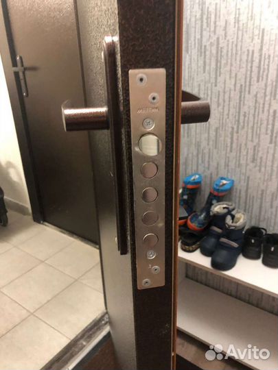 Вскрытие замков авто дверей открыть машину замок