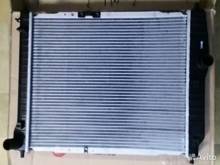 Радиатор охлаждения двигателя Chevrolet Aveo
