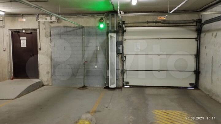 Машиноместо, 14 м²