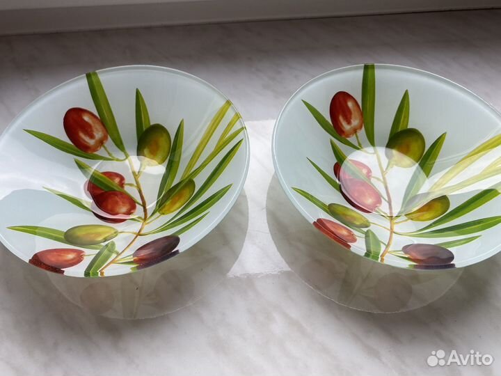 Набор тарелок (салатников)