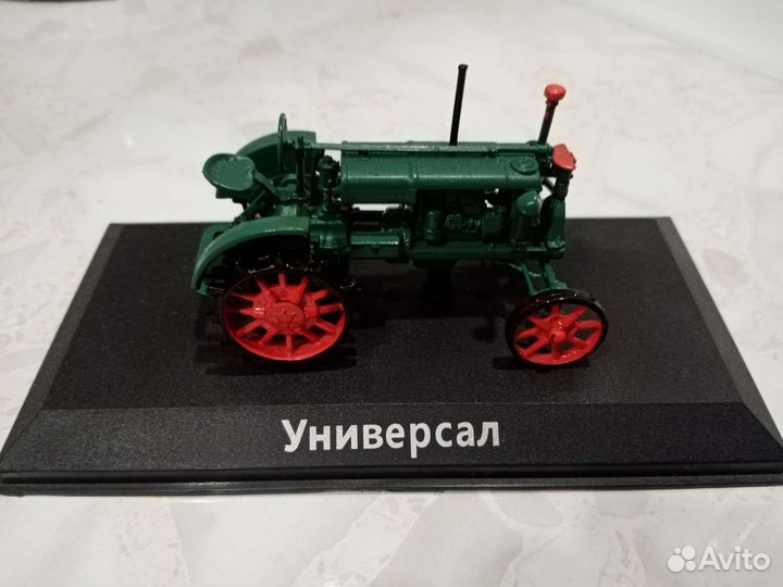 Модель трактора