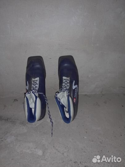 Ботинки лыжные,ботас