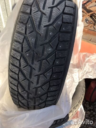 Tigar SUV Ice 215/65 R17