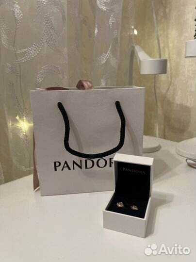 Сережки pandora оригинал