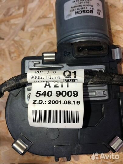 Мотор стеклоотчистителя Mercedes E W211 M