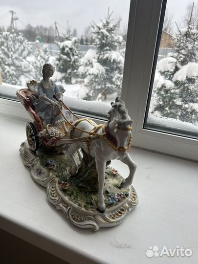 Фарфоровая девушка с лошадью Meissen