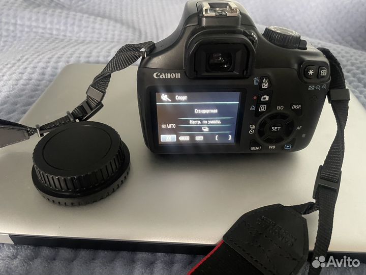 Зеркальный фотоаппарат canon 1100d