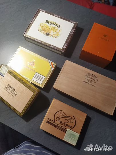 Пустые коробки от сигар