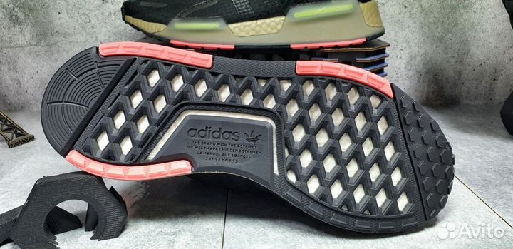 Мужские кроссовки Adidas NMD R1 V3