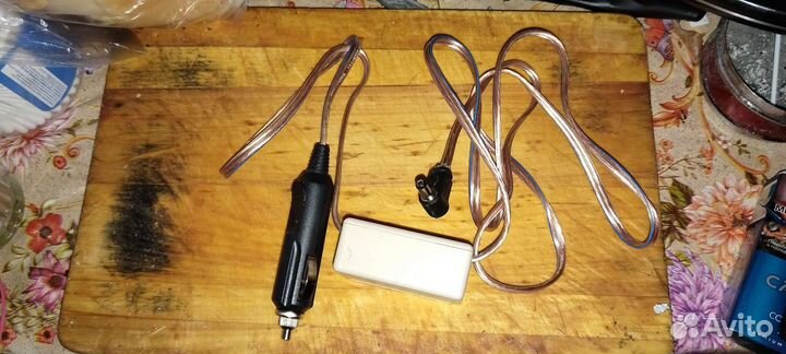 Зарядное автомобильное устройство для валидатора