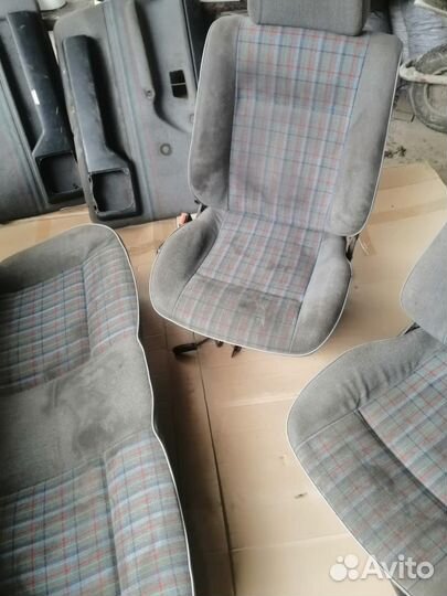 Комплект сидений Volkswagen golf 2