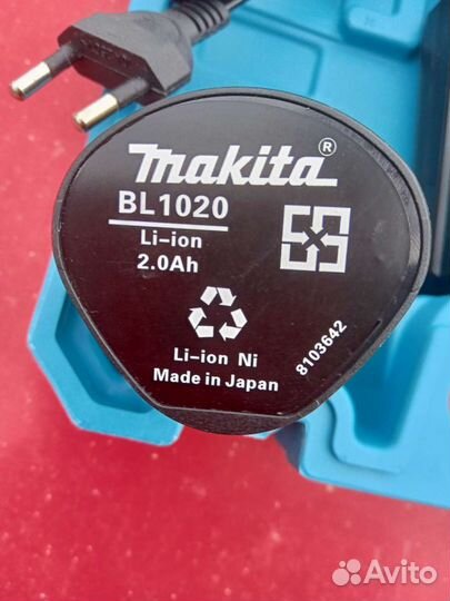 Аккумуляторный шуруповерт makita 12v (новый)