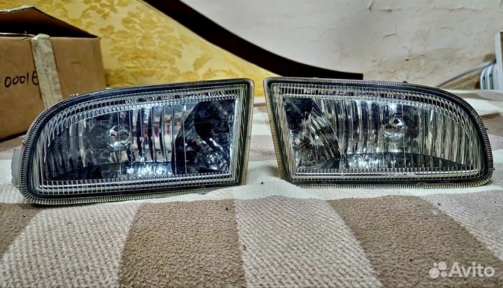 Противотуманные фары Toyota Estima