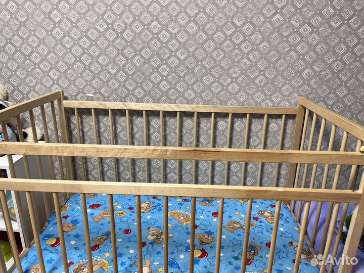 Кроватка для новорожденных
