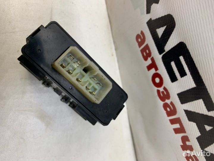 Реле антенны Toyota 4Runner внедорожник 3VZ-E 3.0