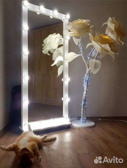 Зеркало гримерное ростовое для макияжа с лампочкам